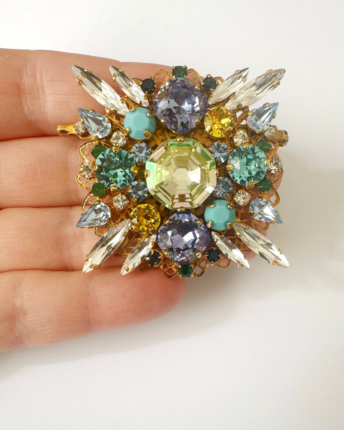 Dahlia Crystal Brooch - Heiter Jewellery