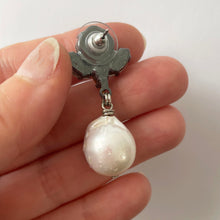 Carica l&#39;immagine nel visualizzatore di Gallery, Aquamarine Swarovski crystal and Baroque pearl Earrings - Heiter Jewellery
