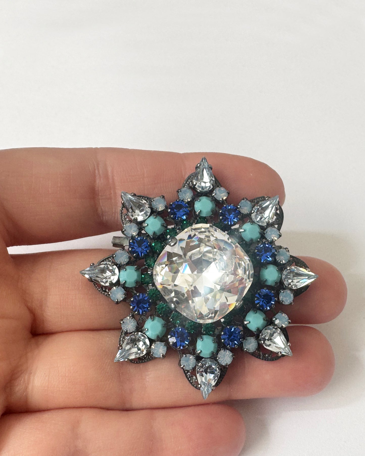 Blue Star Crystal Brooch - Heiter Jewellery