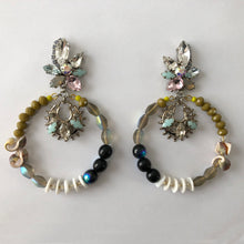 Cargar imagen en el visor de la galería, Extra Large Orchid Hoop Earrings - Heiter Jewellery

