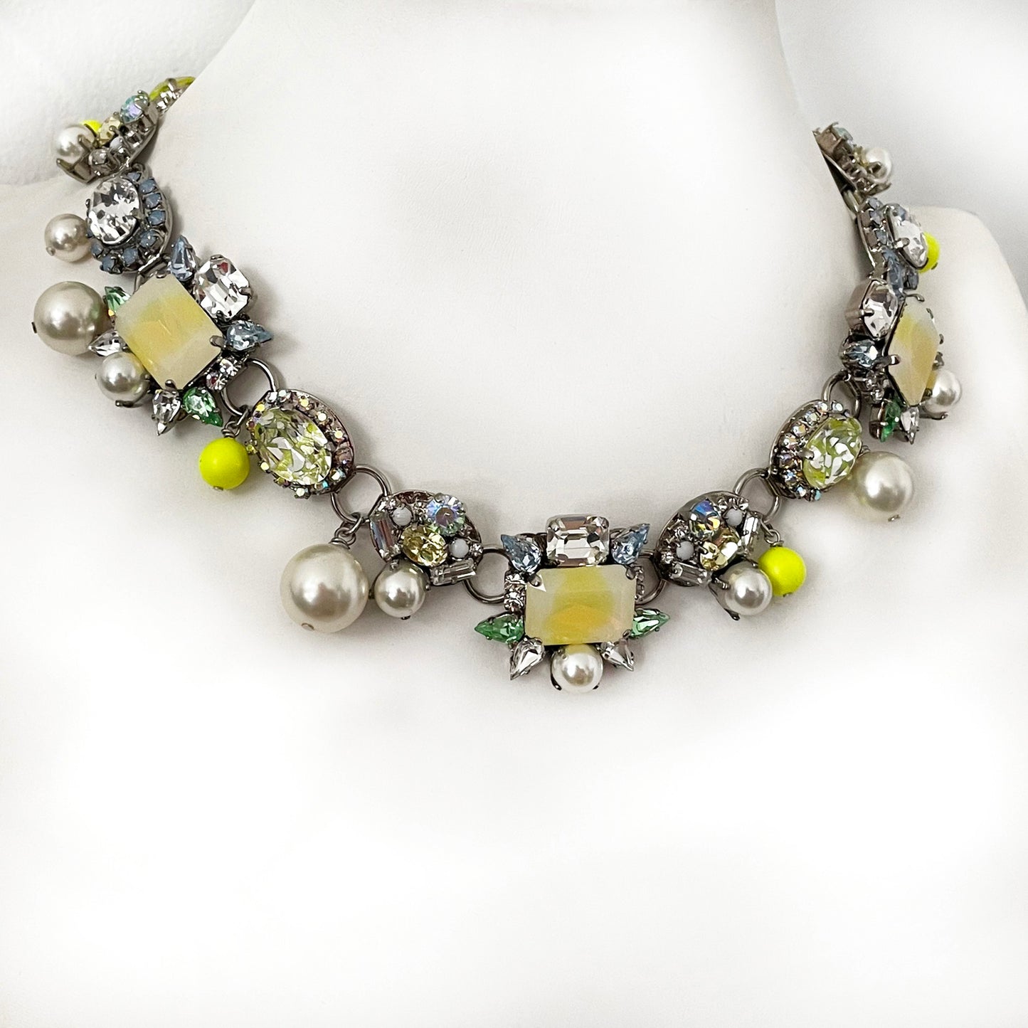 Sabrina Neon Yellow Pearl Necklace - Heiter Jewellery