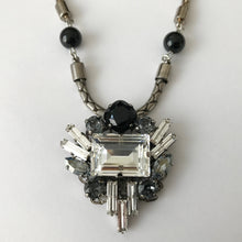 Cargar imagen en el visor de la galería, Jet Crystal Pendant Necklace - Heiter Jewellery
