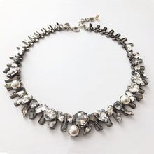 Charger l&#39;image dans la galerie, Crystal necklace - Heiter Jewellery
