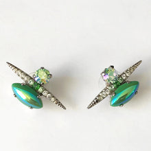 Cargar imagen en el visor de la galería, Green Silver Stud Earrings - Heiter Jewellery
