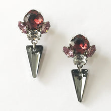 Charger l&#39;image dans la galerie, Silver Night Drop Earrings - Heiter Jewellery
