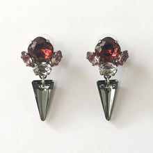Cargar imagen en el visor de la galería, Silver Night Drop Earrings - Heiter Jewellery

