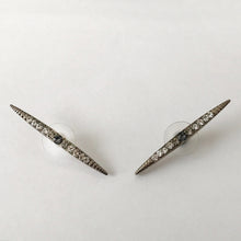 将图片加载到图库查看器，Silver Crystal Stud Earrings - Heiter Jewellery
